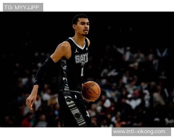 文班亚马与哈珀的对决快船逆转开拓者的利弊分析里夫斯创下个人最佳表现之夜