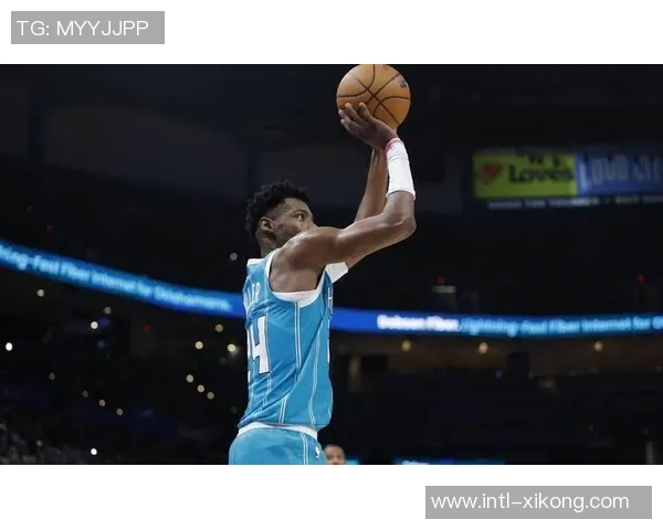 塞克斯顿表现出色但外线失准10投5中贡献14分2篮板5助攻正负值高达13